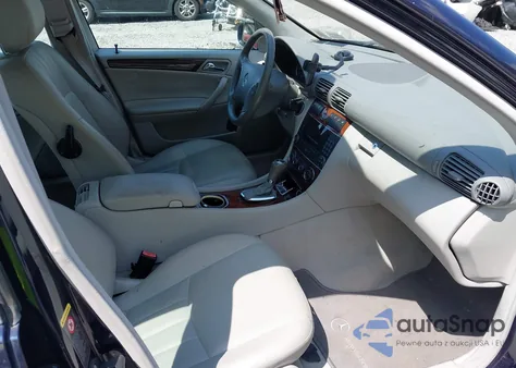 2006 Mercedes-Benz C 280 Luxury 4Matic из США, поврежденный, VIN WDBRF92H66F762735